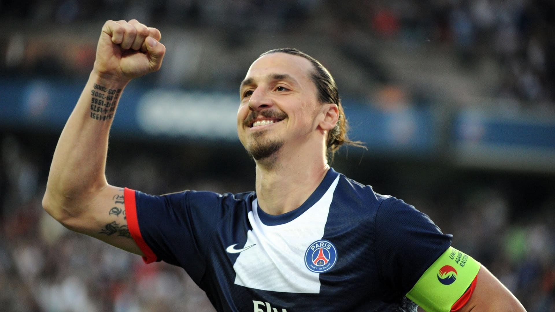 乔治·巴尔：全黑队的“防守型中场”，他的拦截总是及时且精准